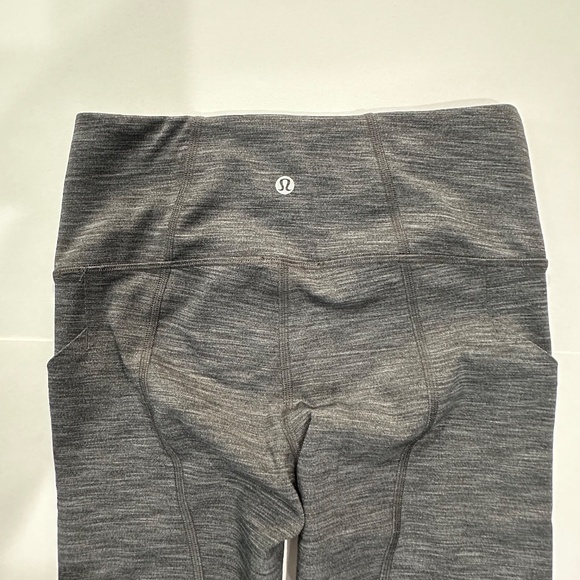 Lululemon Pace Rival Mid-Rise Crop 22” - Size 4. - Picture 3 of 12